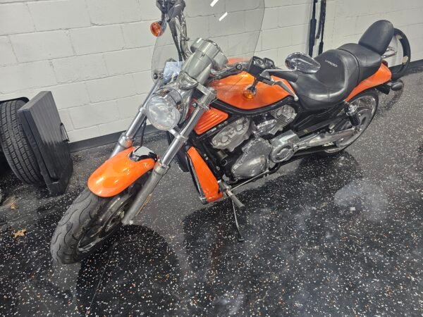 2004 Harley Davidson VRSCB V-Rod - Image 3